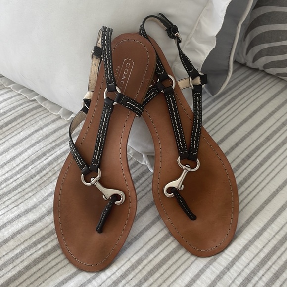 Black leather coach sandals with silver hardware Dash size 8 1/2 - Picture 2 of 4